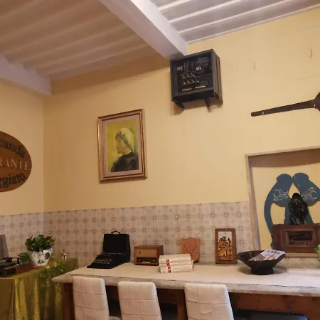 Demode * Cortona